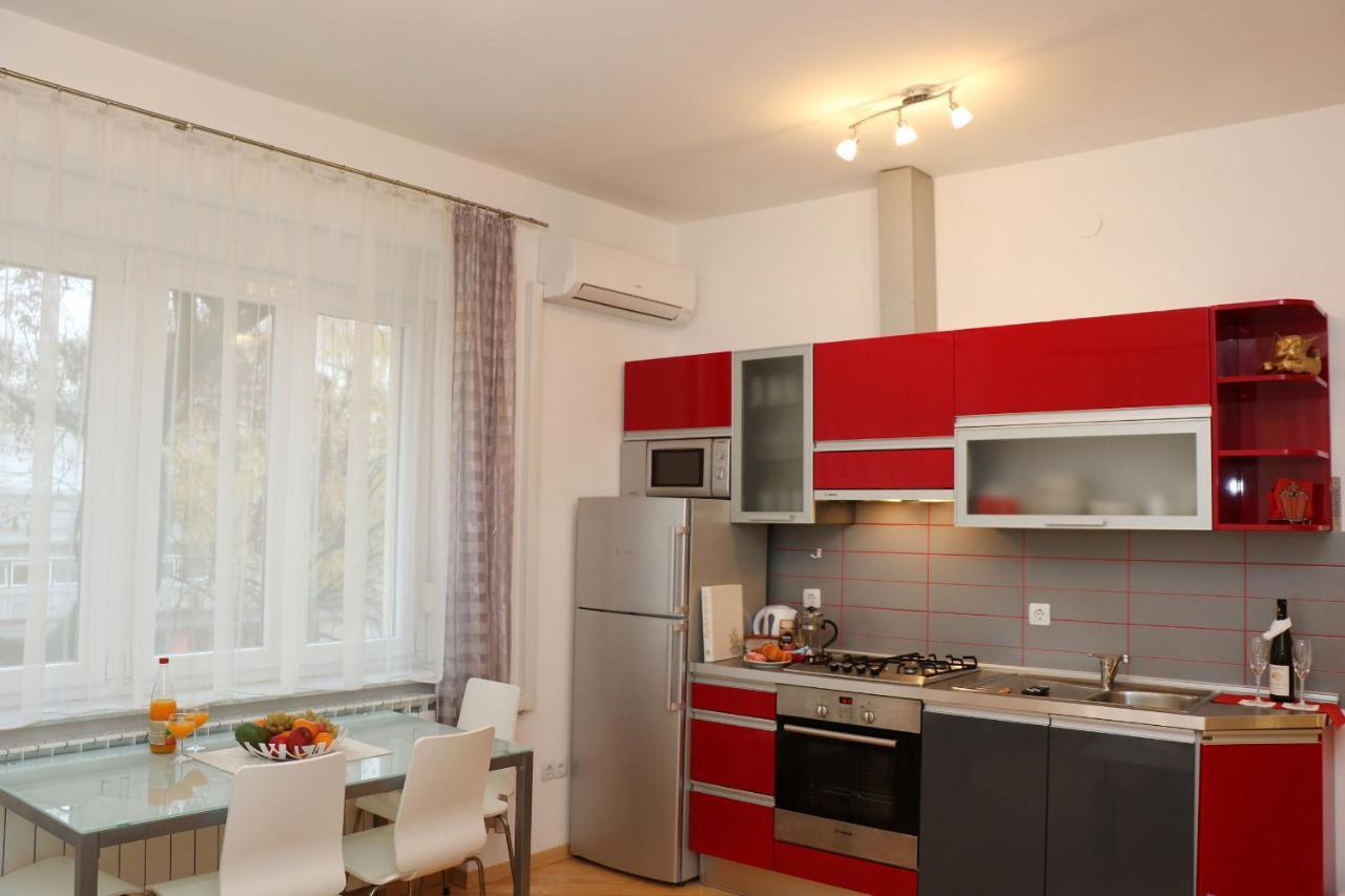 Apartment Elena 1, Zagreb City With Garage Εξωτερικό φωτογραφία